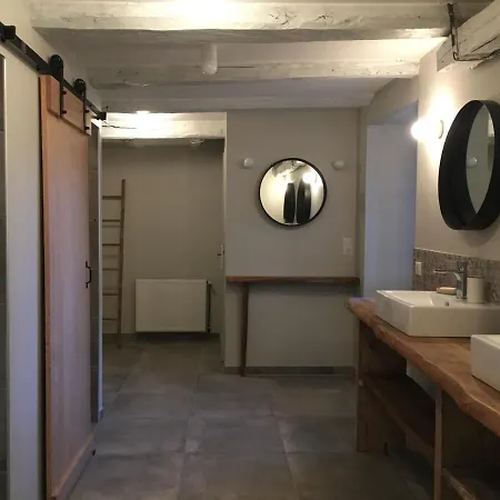 Le Clos Des Lucioles Bed and breakfast